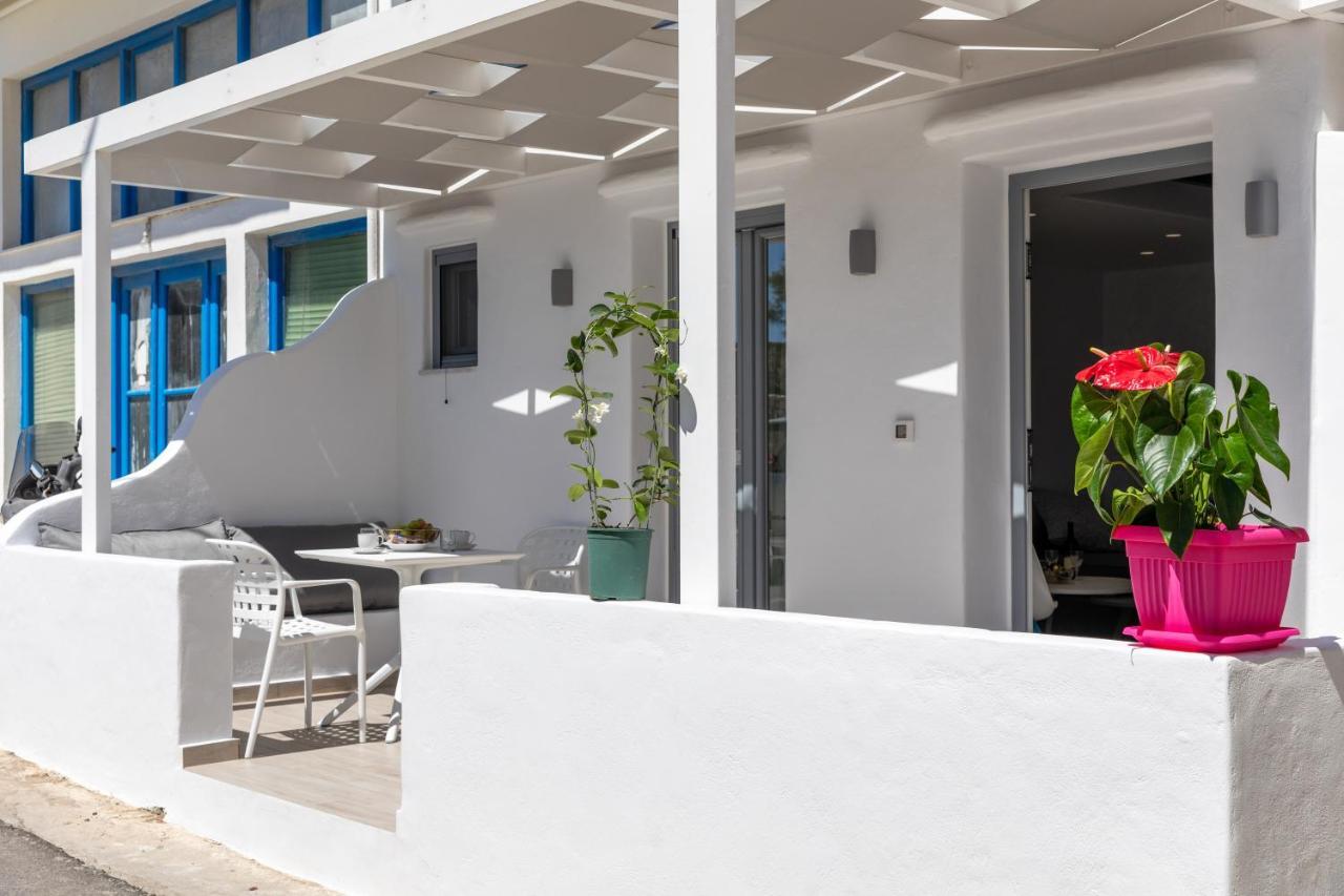 Marina'S Suites Naxos City Buitenkant foto