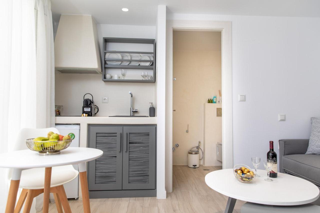 Marina'S Suites Naxos City Buitenkant foto