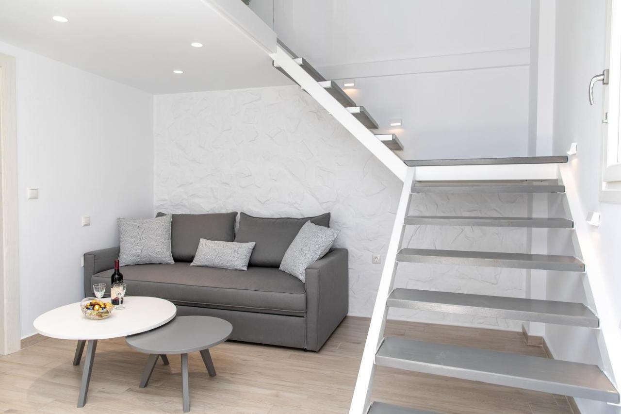 Marina'S Suites Naxos City Buitenkant foto